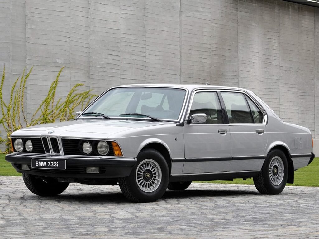 BMW série 7 E23 spécification et caractérsitique