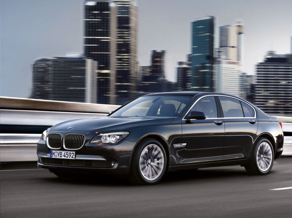 BMW série 7 F01 caractérisitiques et spécifications
