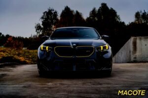 BMW M5 G90 Yellow LED Grille